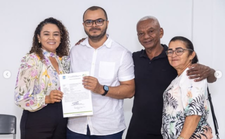 Francisco Ayres realiza cerimônia de posse dos novos servidores concursados